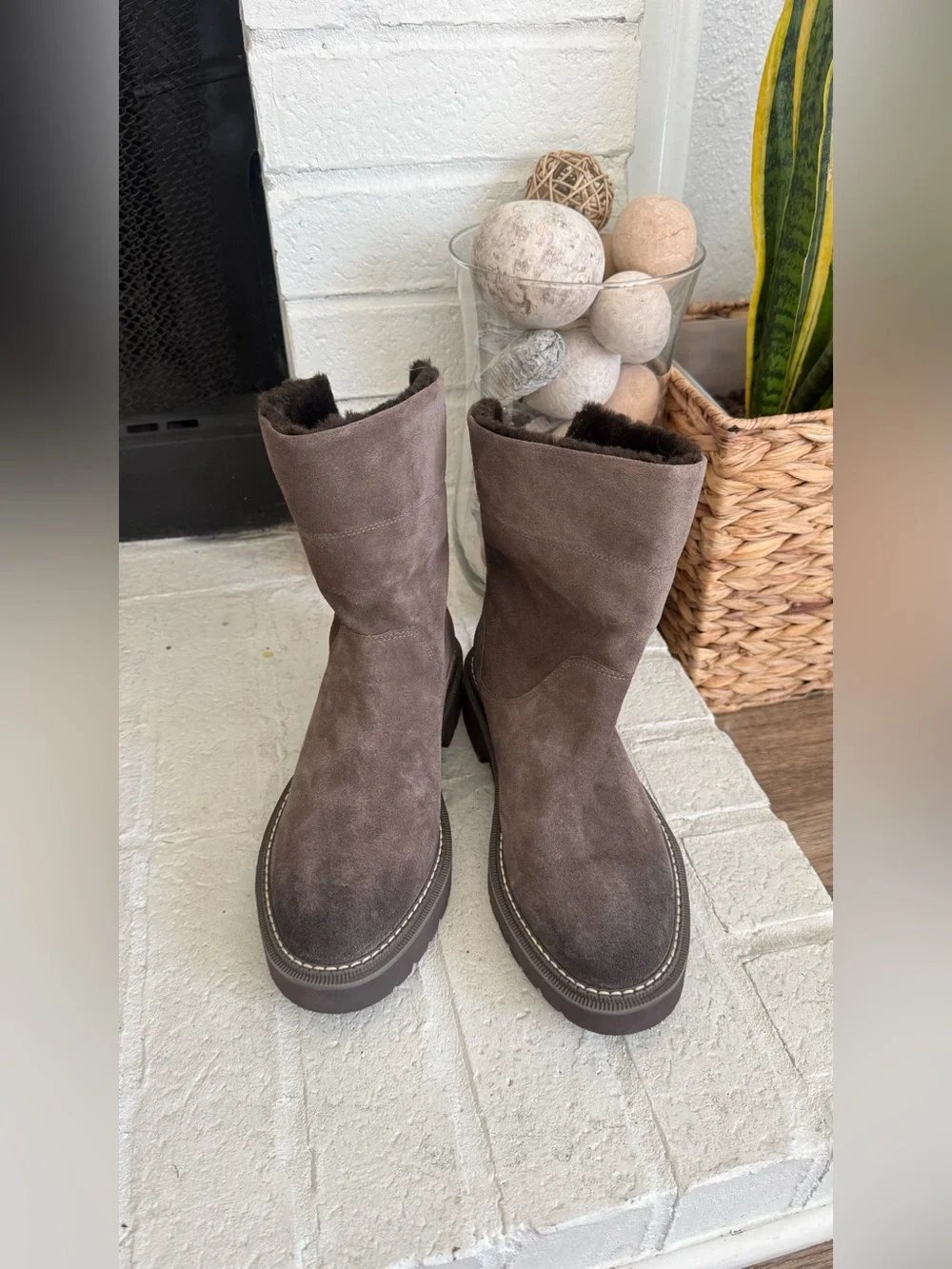 Naturalizer Brown Suede Shearling Lined Water Repellent Boots EU 37 US 6.5-7 New